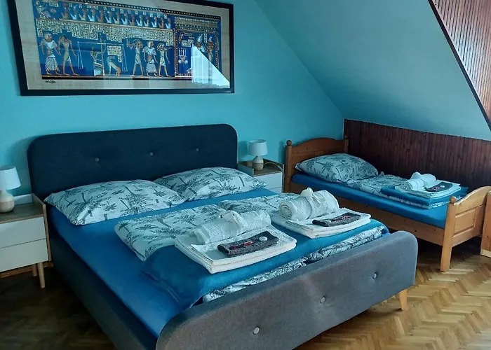 Eva Apartmanhaz בית הארחה אגר