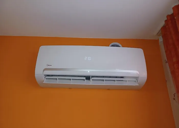 Eva Apartmanhaz בית הארחה אגר