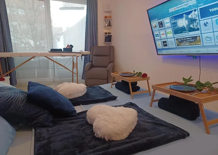 Eva Apartmanhaz בית הארחה אגר