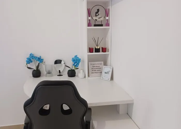 בית הארחה Eva Apartmanhaz 4*