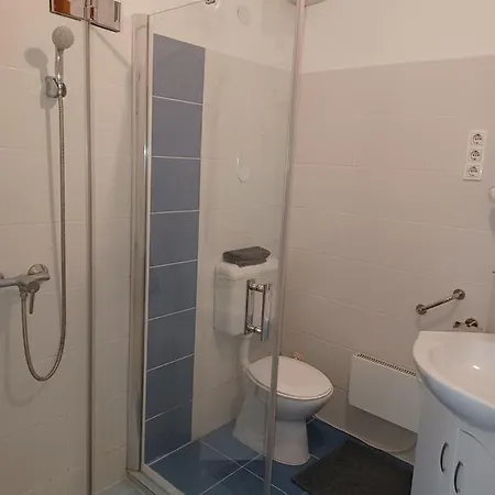 בית הארחה Eva Apartmanhaz 4*