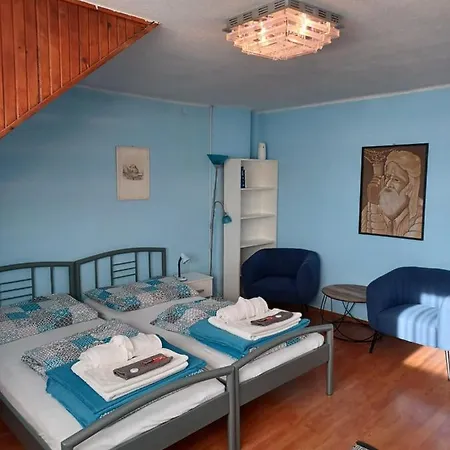 בית הארחה Eva Apartmanhaz אגר