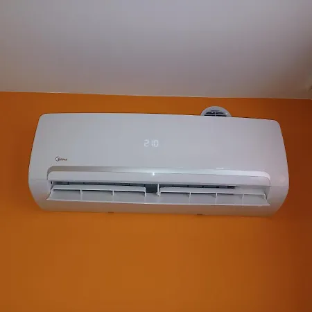 Eva Apartmanhaz בית הארחה אגר