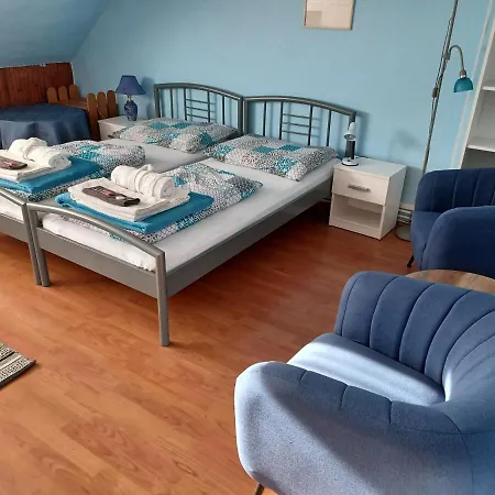 בית הארחה Eva Apartmanhaz אגר