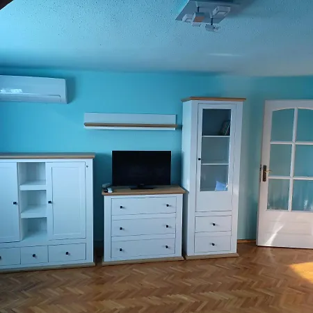 בית הארחה Eva Apartmanhaz 4*