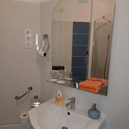 Eva Apartmanhaz בית הארחה