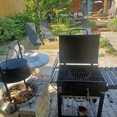 Eva Apartmanhaz בית הארחה