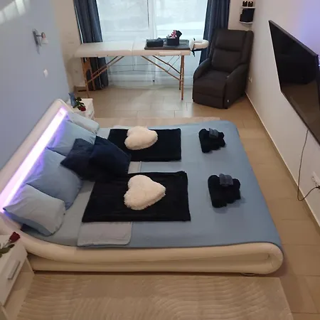 Eva Apartmanhaz בית הארחה