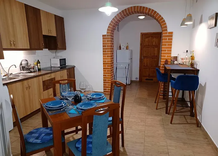 Eva Apartmanhaz Pensiune Eger
